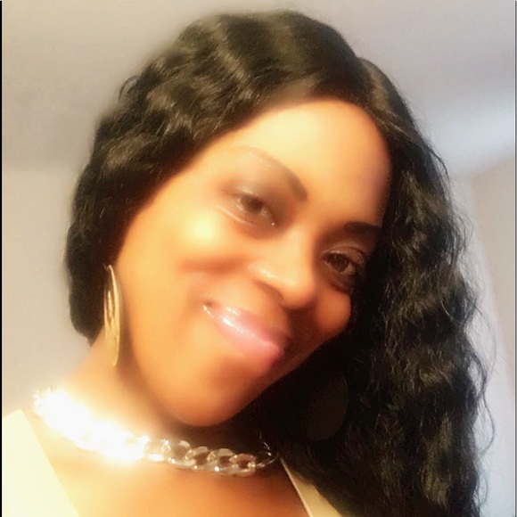 Meet your Posher, Walena - Picture 2 of 2